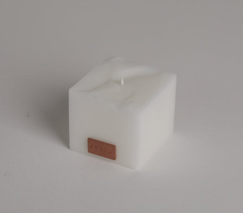Porcelain White Scented Candle small